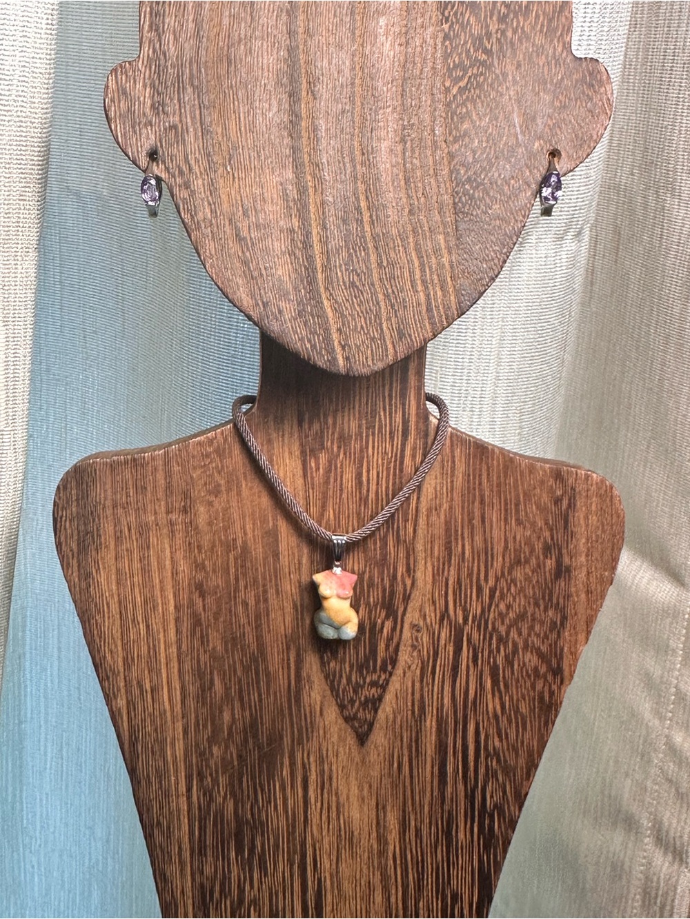 Multicolor Mini Agate Body Carving Pendant Necklace on Brown Rope - Picture 11 of 16